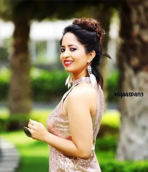 Roli Tripathi, portrait